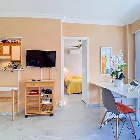 Le Grand Large-6 By Interhome